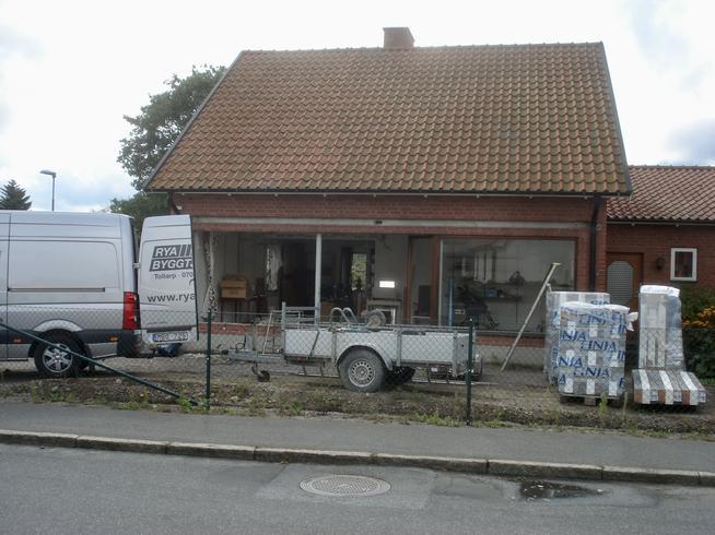 Markis och skyltfönster skall bort.