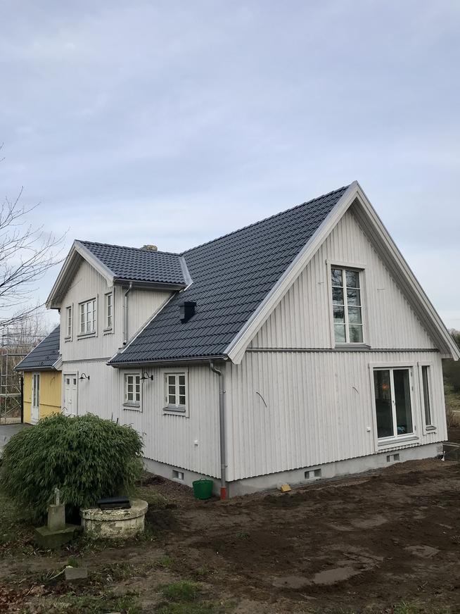 Tillbyggnaden och den nya kupan är klar.
